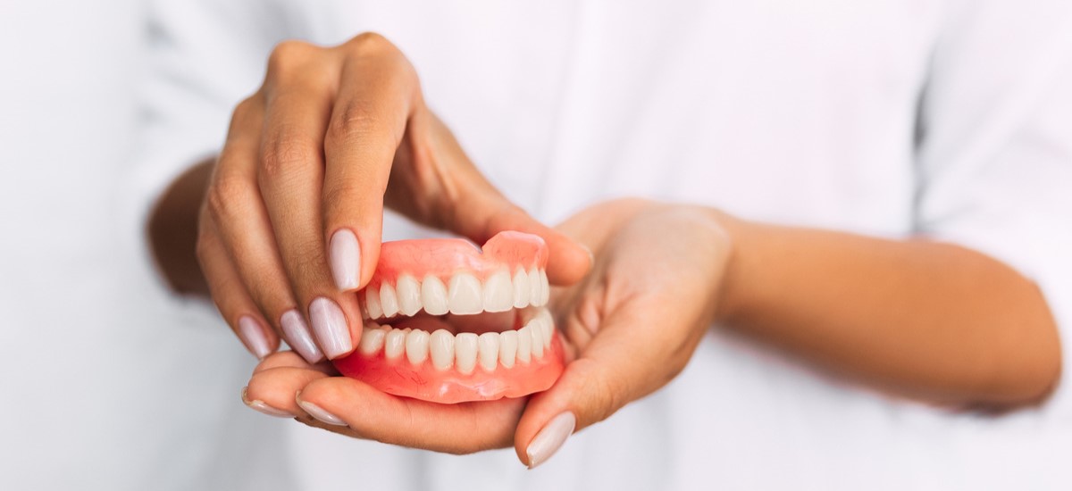 Cand sunt recomandate protezele dentare