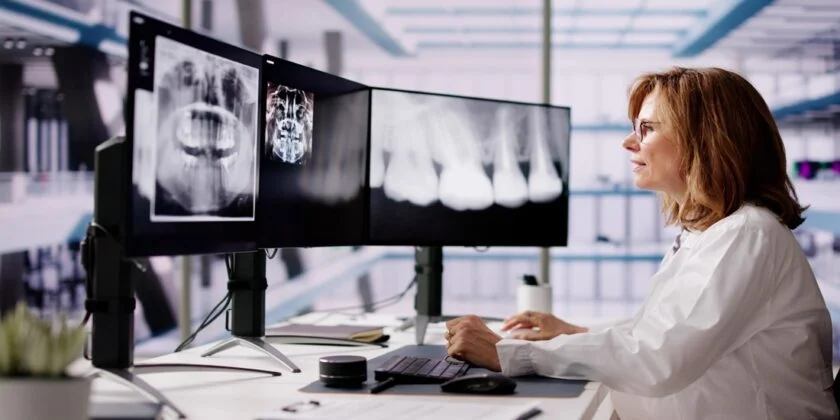 Implanturi dentare in Bucuresti